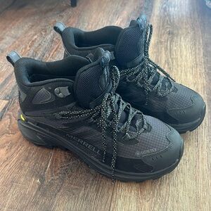 Merrell Women's Black Gore-Tex Athletic Shoes